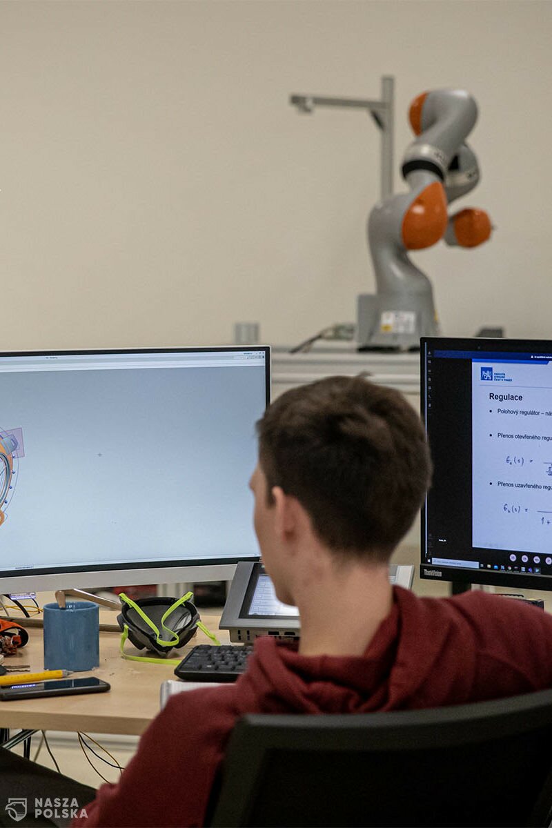 Coraz więcej pacjentów wymaga korzystania z respiratora w domu. NFZ tymczasem stale ogranicza dostęp do tego świadczenia