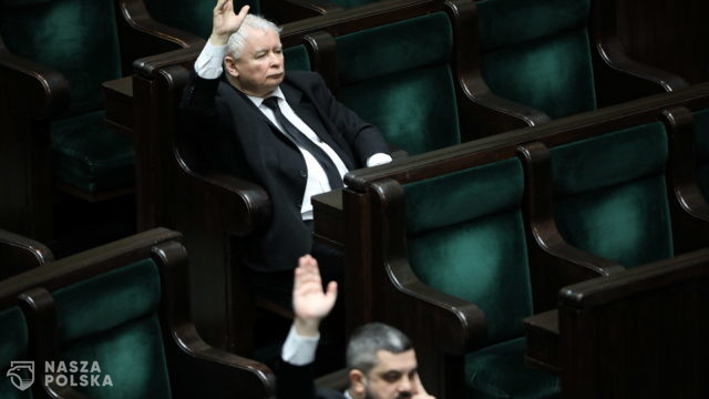 (PILNE!) Sejm zajmie się dzisiaj projektem zmiany konstytucji