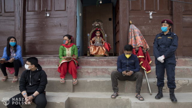 Nepal znosi kwarantannę dla turystów