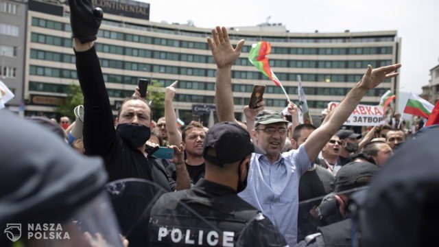 Bułgarzy protestują przeciwko obowiązkowej hospitalizacji