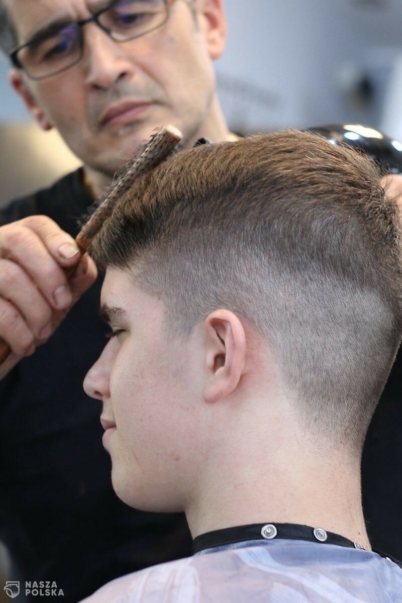Za dwa tygodnie pójdziemy do fryzjera?
