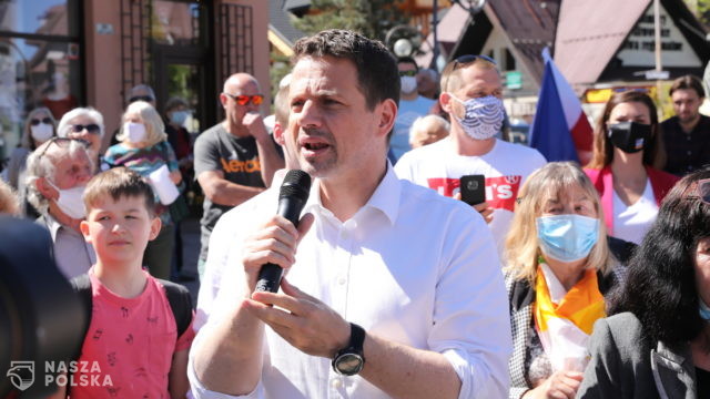 Trzaskowski: wychodzę z wami „na pole”, na ubite pole upomnieć się o lepszą Polskę