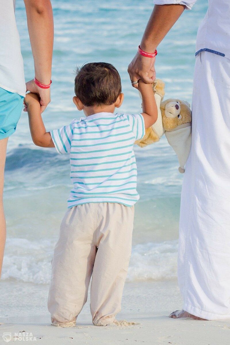 Tylko 14 proc. rodziców uważa, że nie należy publikować zdjęć dzieci w internecie