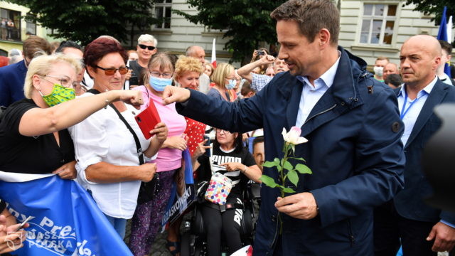 Trzaskowski: przedłożę projekt ustawy zwiększający kwotę wolą od podatku