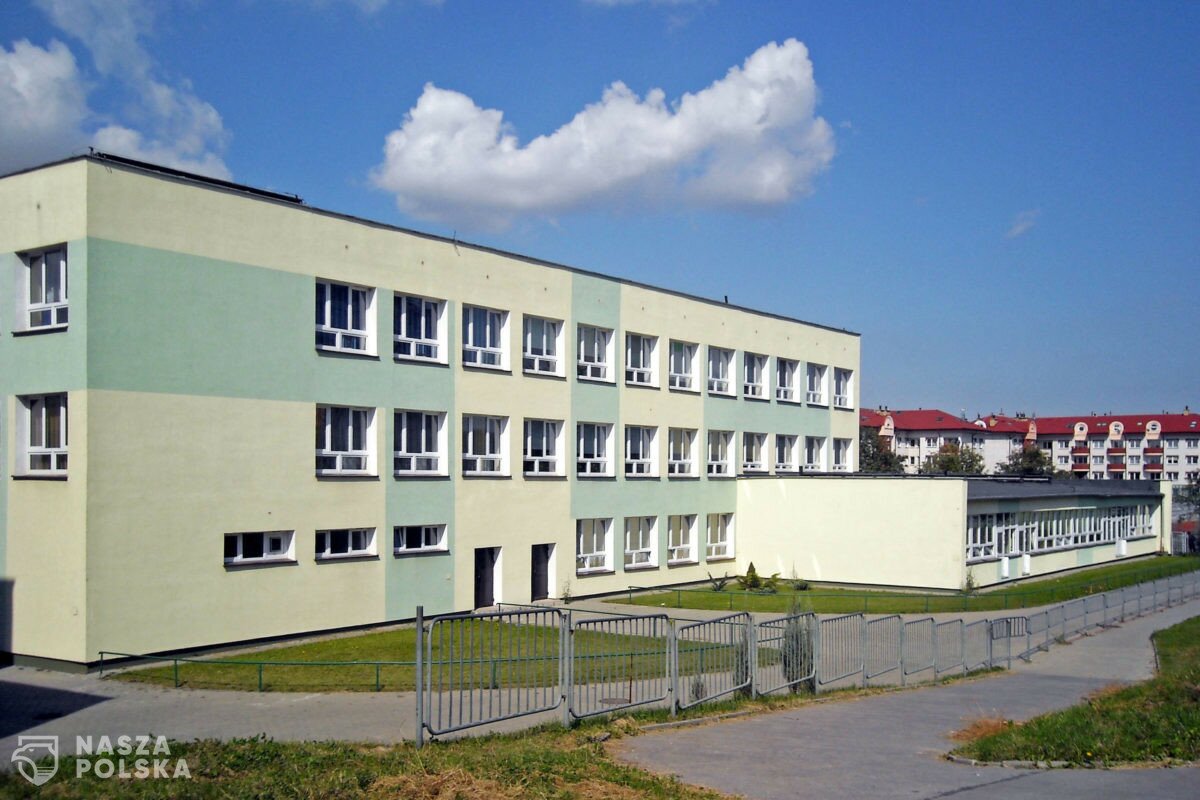 Kraska: Powrót dzieci do szkół przełoży się na liczbę zakażeń mniej więcej za tydzień-dwa