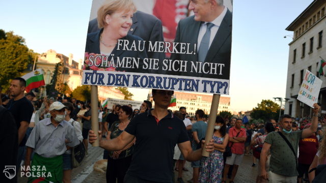 Drugą dobę trwa antyrządowy protest w centrum Sofii