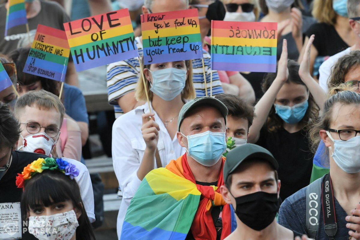 Przyczajona myszka, drzemiący smok