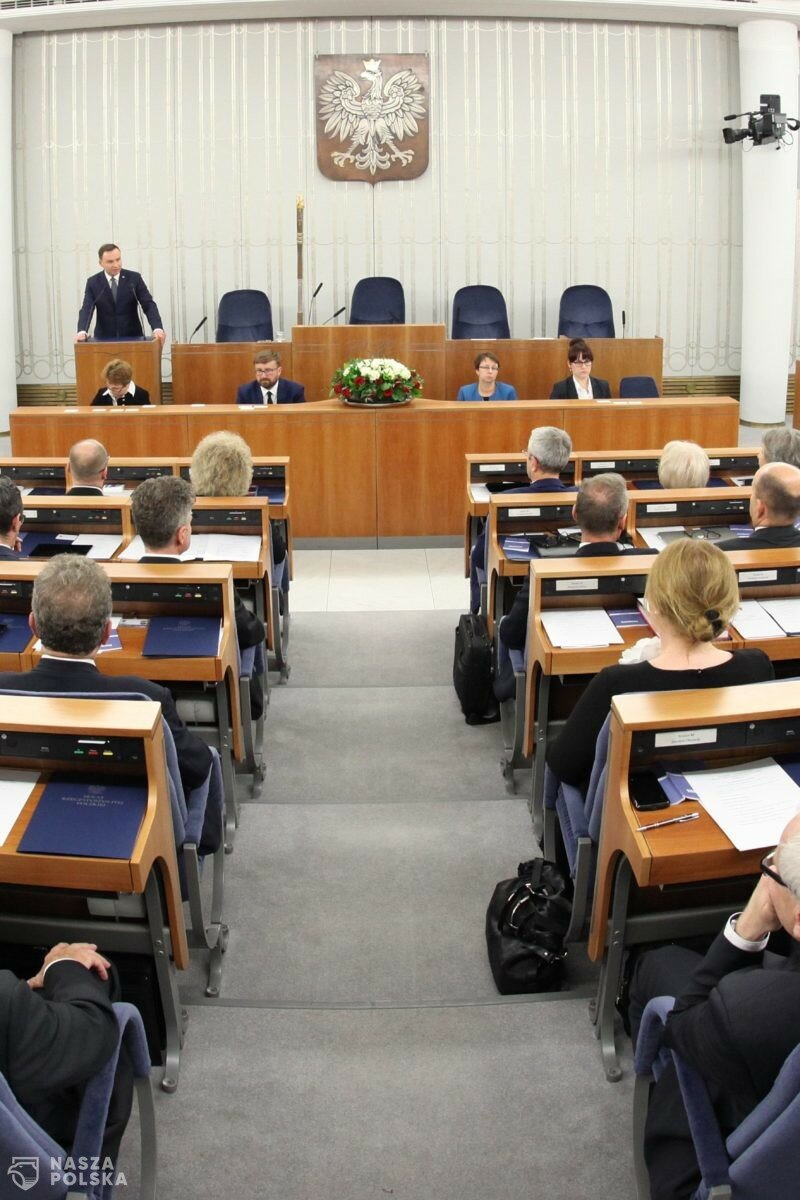 Porażka większości senackiej. Uchwała krytykująca Trybunał Konstytucyjny odrzucona w Senacie