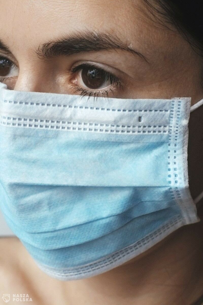 Włochy: Jednorazowe maseczki można prać i używać pięć razy