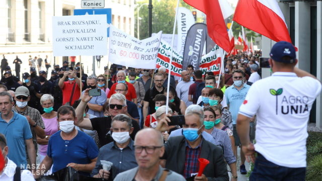 Przedstawiciele rolników protestowali przeciwko projektowi dot. zmian w ustawie o ochronie zwierząt