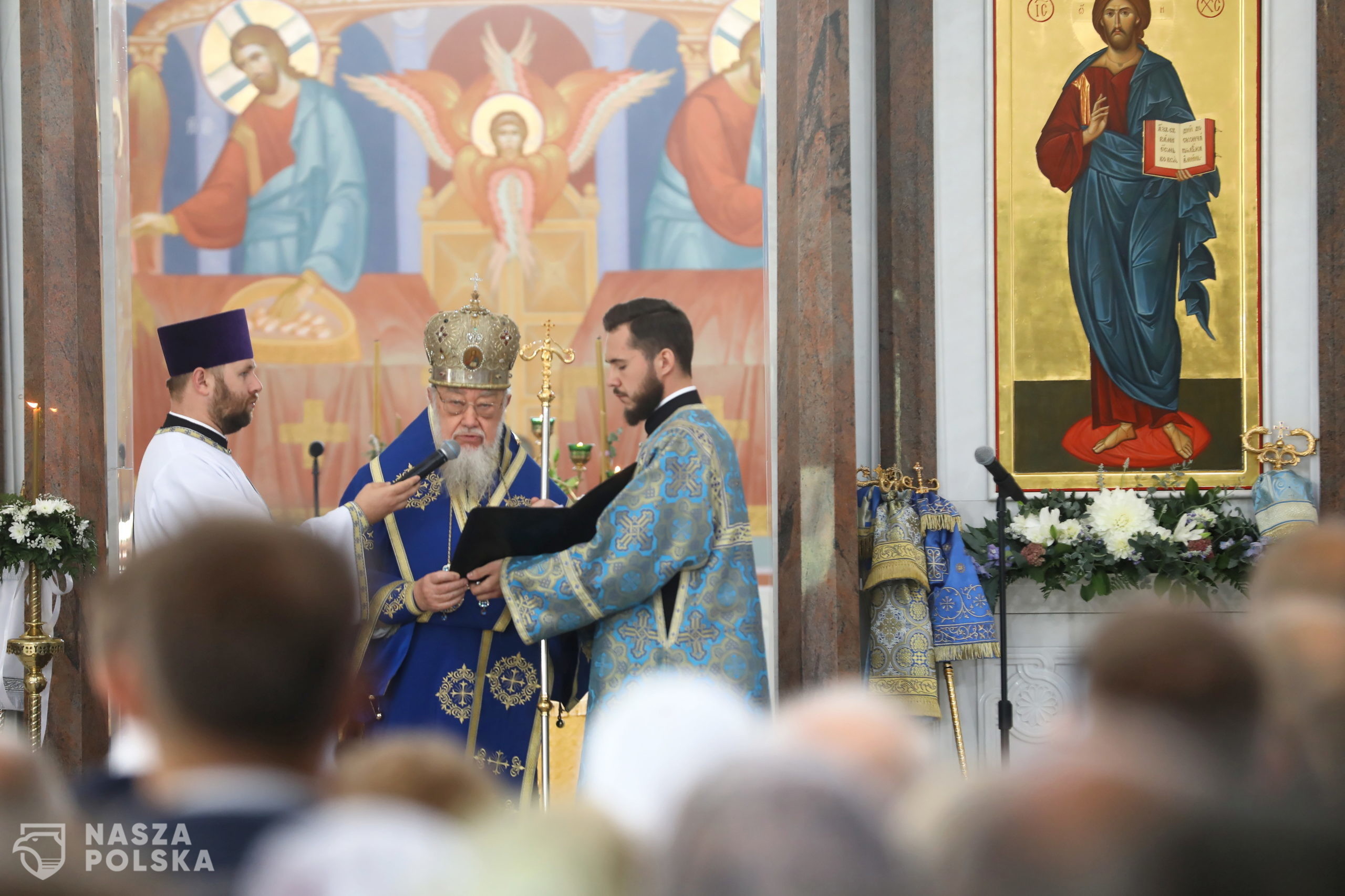 Warszawa, 20.09.2020. Zwierzchnik Polskiego Autokefalicznego Kocio³a Prawos³awnego abp Sawa (2L) podczas uroczystoci powiêcenia cerkwi w. Sofii M¹droci Bo¿ej, zwanej Hagi¹ Sophi¹, 20 bm. w Warszawie. (sko) PAP/Rafa³ Guz