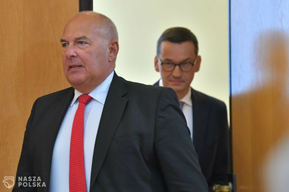 Toniemy w długach. Zamiast oszczędzać, zadłużamy się na potęgę