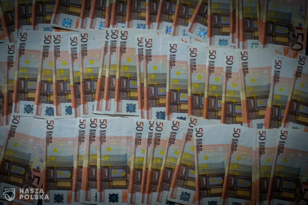 Unia Europejska/ 435 mld euro pomocy publicznej – z czego prawie 90 proc. dla Niemiec i Francji