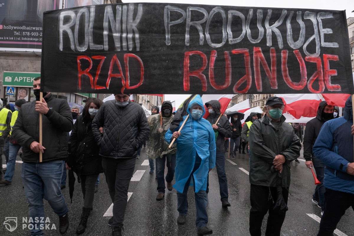 PiS nie radzi sobie z kryzysem w rolnictwie. A ten jest największy od bardzo wielu lat