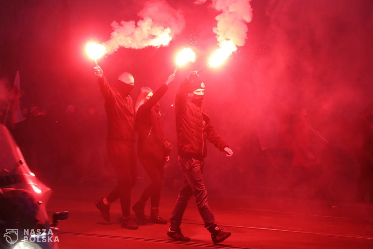 Bąkiewicz apeluje do uczestników Marszu Niepodległości o spokojny przemarsz
