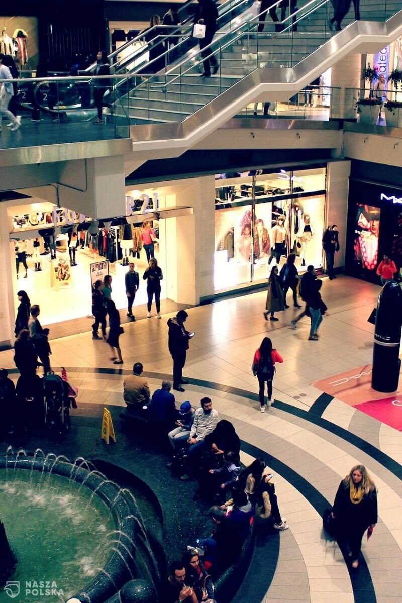 Producenci i sprzedawcy mają sposoby na dyskretne przerzucanie rosnących kosztów na konsumentów