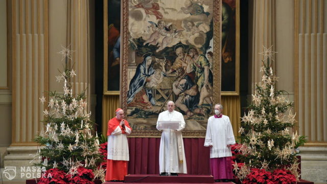 Papież w orędziu Urbi et Orbi: Niech Boże Narodzenie będzie dla wszystkich okazją do ponownego odkrycia rodziny jako kolebki życia i wiary