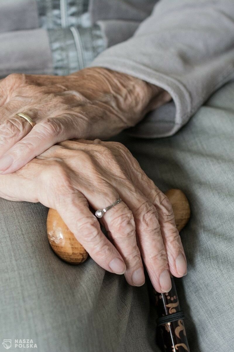 Ministerstwo Zdrowia: priorytetem jest szczepienie seniorów