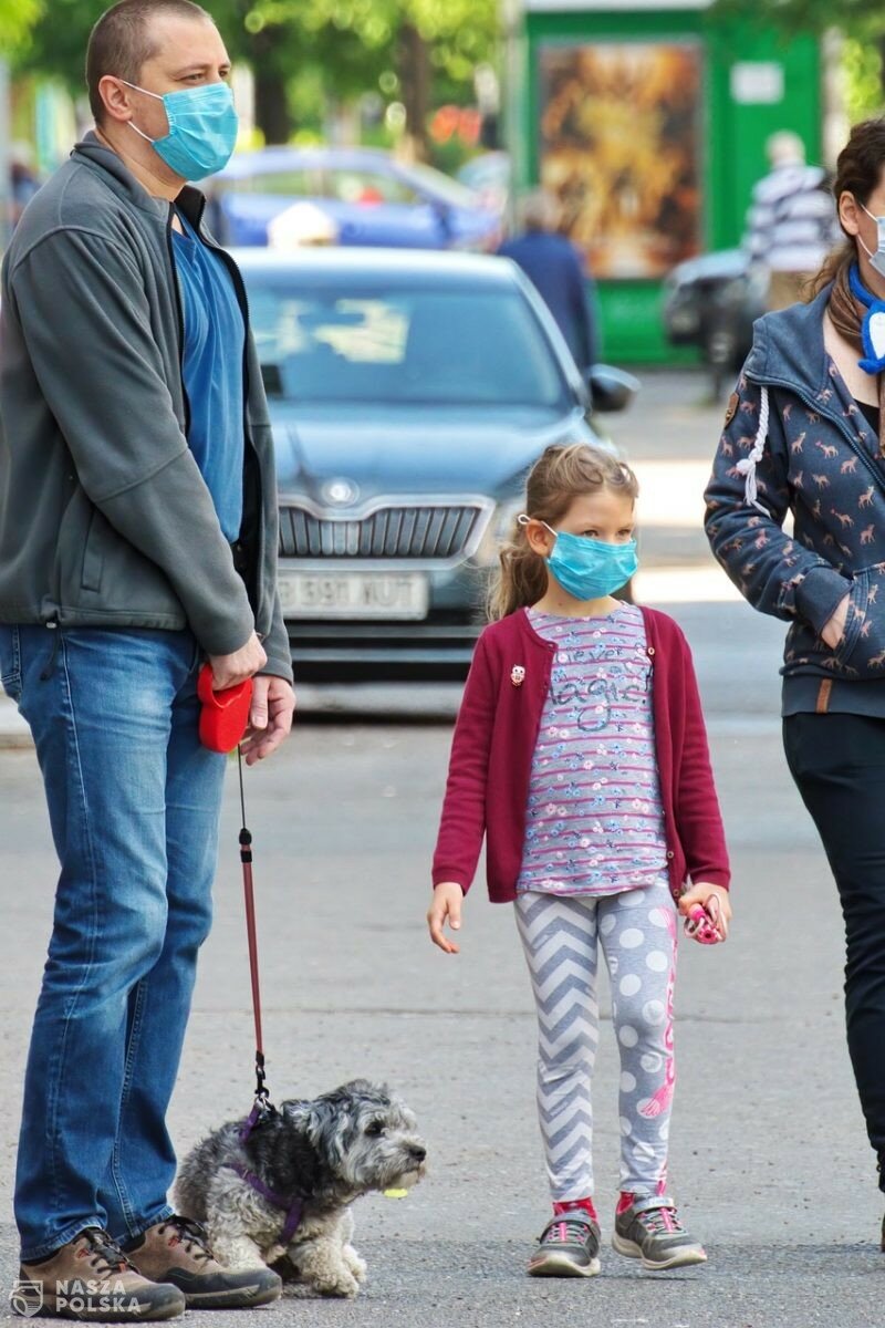 Włochy/ Bez maseczek na zewnątrz, gdy połowa ludności będzie zaszczepiona