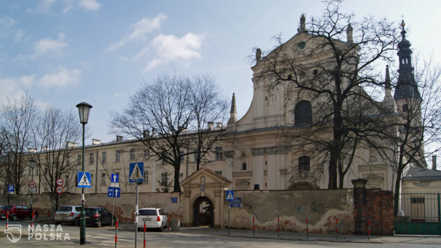 Kościół kupuje „za grosze” ziemie warte miliony