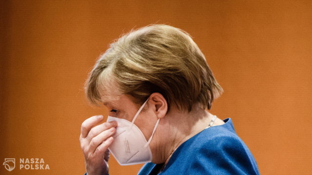 Winnicki: UE daje pieniądze na migrantów, bo Merkel chce pokazać jakikolwiek sukces