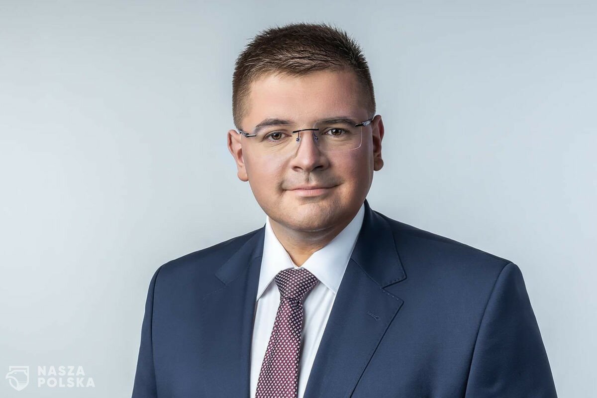 Wiceminister edukacji zdradza powód wprowadzenia nauczania zdalnego Wiceminister edukacji zdradza powód wprowadzenia nauczania zdalnego