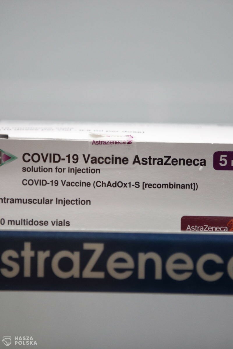 Francja/ Media: Wstrzymanie szczepionki AstraZeneca uwypukla zależność Francji od Niemiec