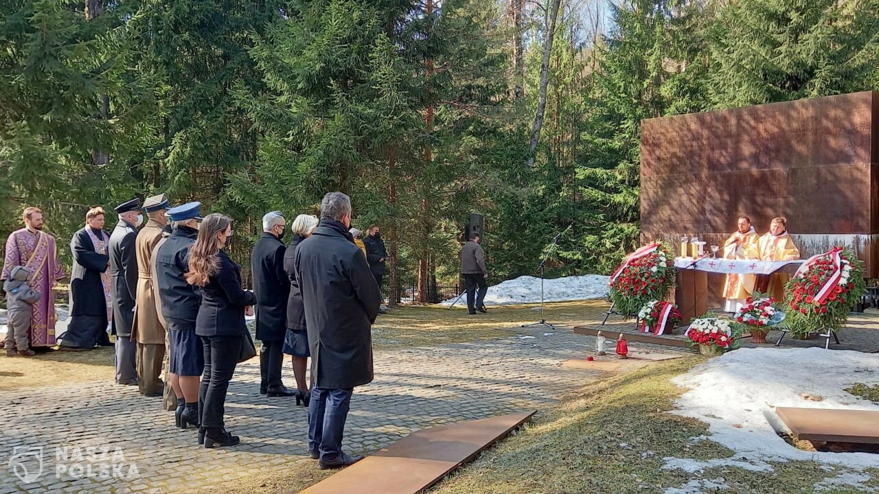 Krajewski: Katyń jest miejscem, w którym ziemia jest pełna polskiej krwi