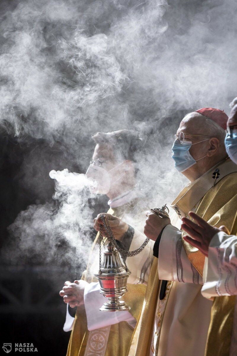 W. Brytania/ Wielkanoc w polskich kościołach – z ograniczeniami, ale na żywo