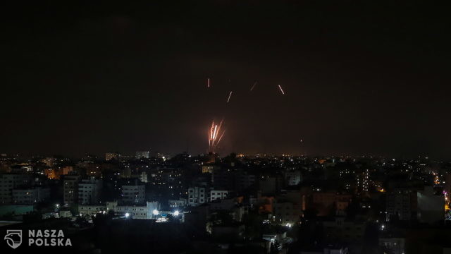 Izrael/ 15 członków Hamasu zabitych w nalotach w odwecie za atak rakietowy