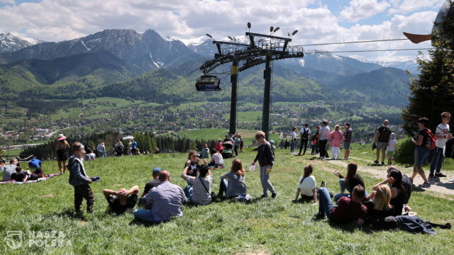 Tatry/ Tłumy na szlakach i seria wypadków