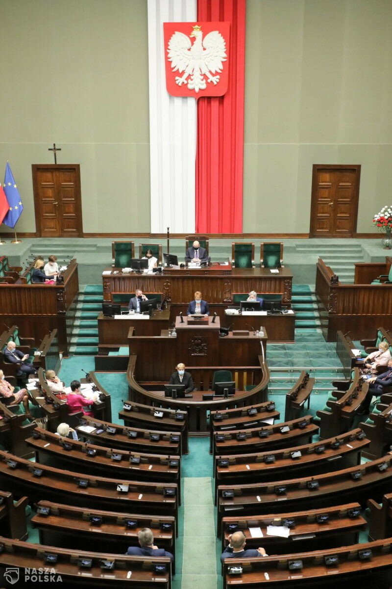 Zdecydowana większość Polaków źle ocenia działalność Sejmu