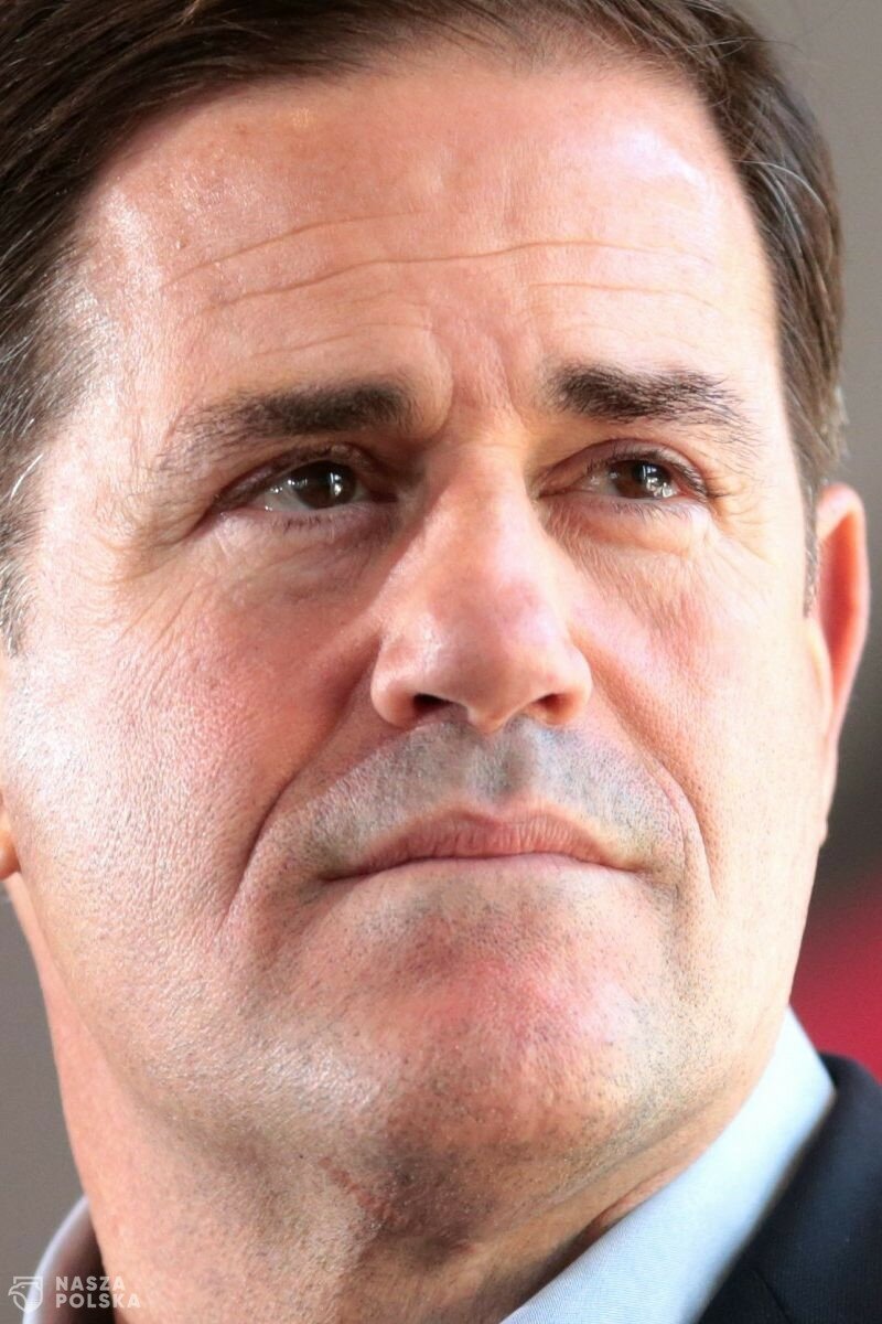 Arizona/ Zakaz segregacji sanitarnej i przymusu noszenia maseczek na wyższych uczelniach