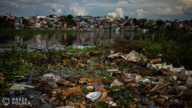 Śmieci – Rio Negro, Brazylia