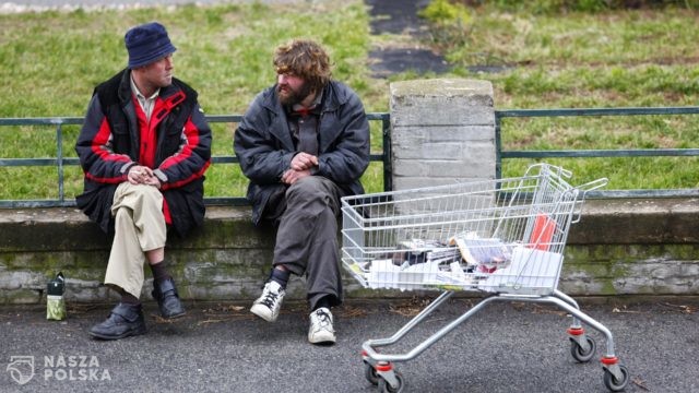 Łódź: szczepienia przeciwko COVID-19 dla bezdomnych