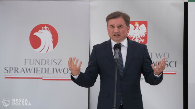 Ziobro: politycy opozycji z Tuskiem na czele zapomnieli, że podkreślali nadrzędność konstytucji