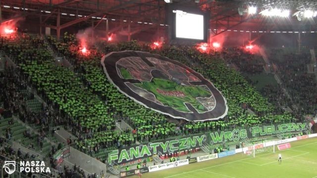 Trener Śląska Wrocław dostał dwie dawki szczepionki i… wykryto u niego koronawirusa
