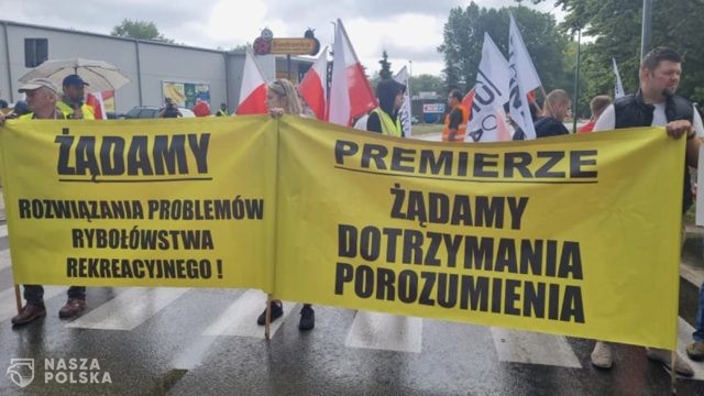 Rybak we Władysławowie: przepraszamy kierowców, ale organizatorem tego protestu jest rząd