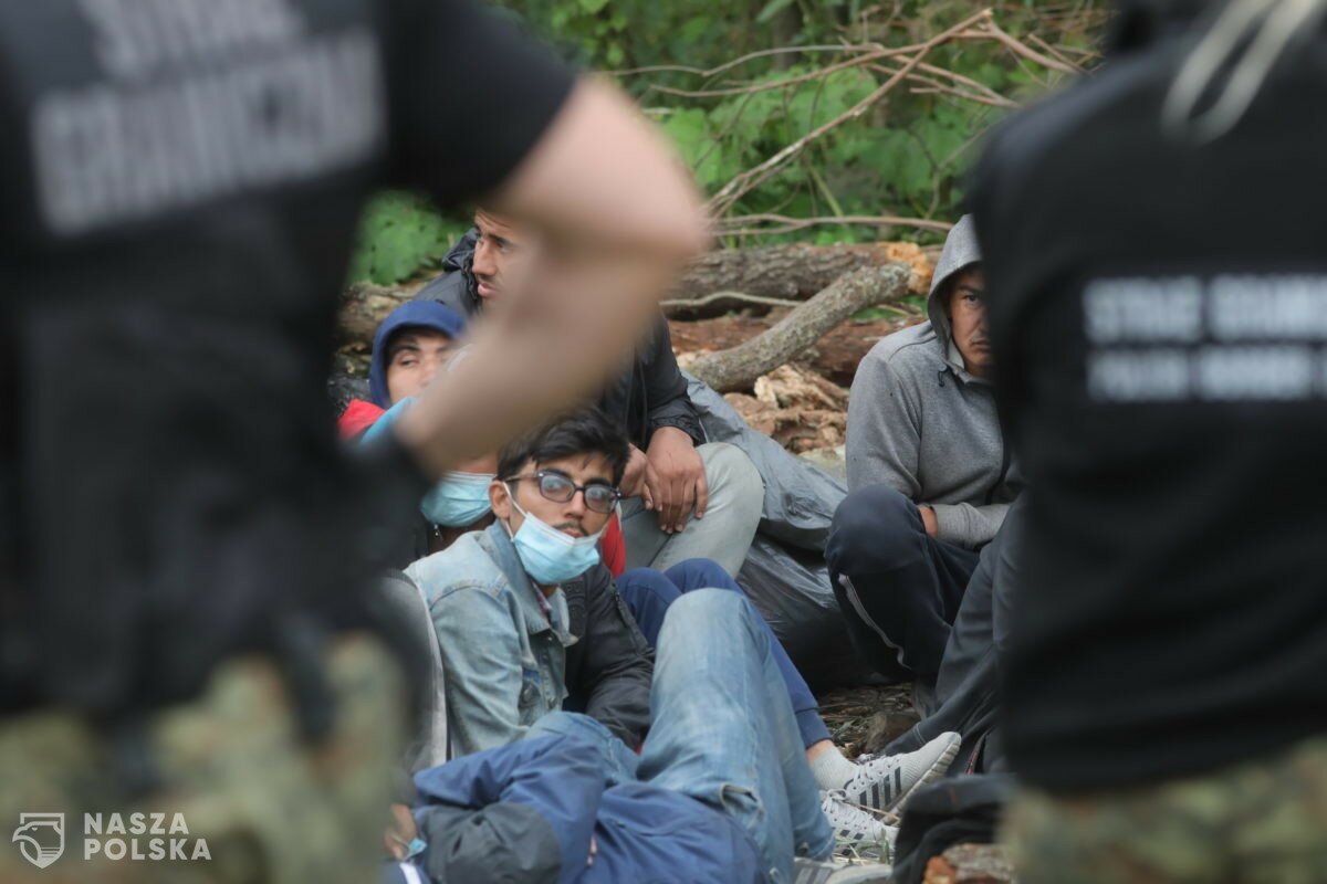 Ks. Iżycki: Caritas Polska pomaga wszystkim uchodźcom, ale w granicach prawa