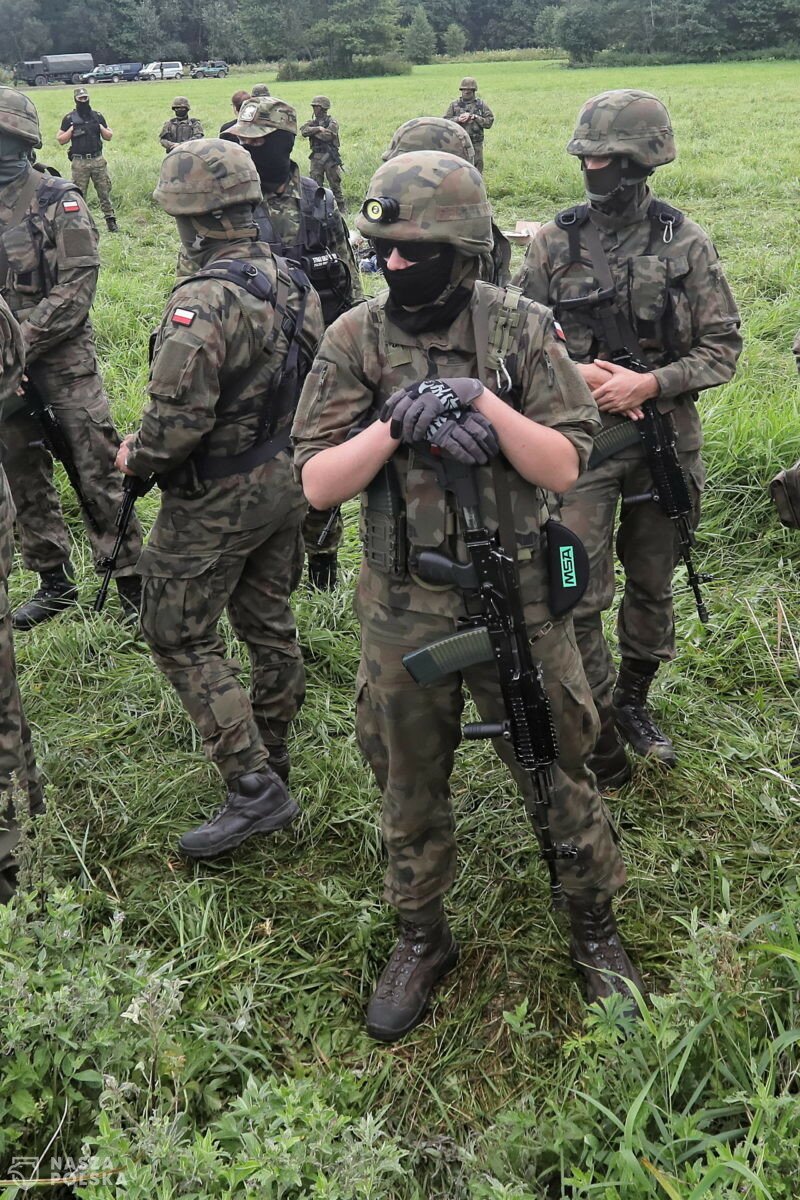 Wiceszef MSWiA: kryzys migracyjny na granicy z Białorusią dopiero się zaczyna