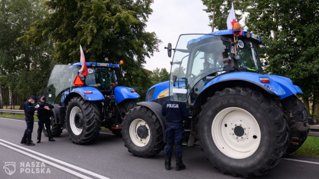 Drugi dzień protestów rolników na drogach w kilku województwach