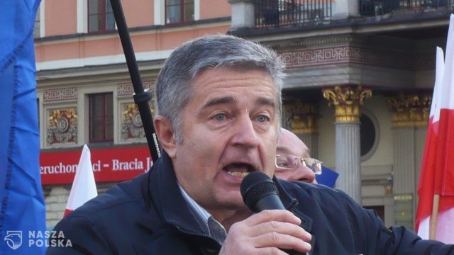 Prokuratura: akt oskarżenia przeciwko Frasyniukowi; chodzi o znieważenie żołnierzy