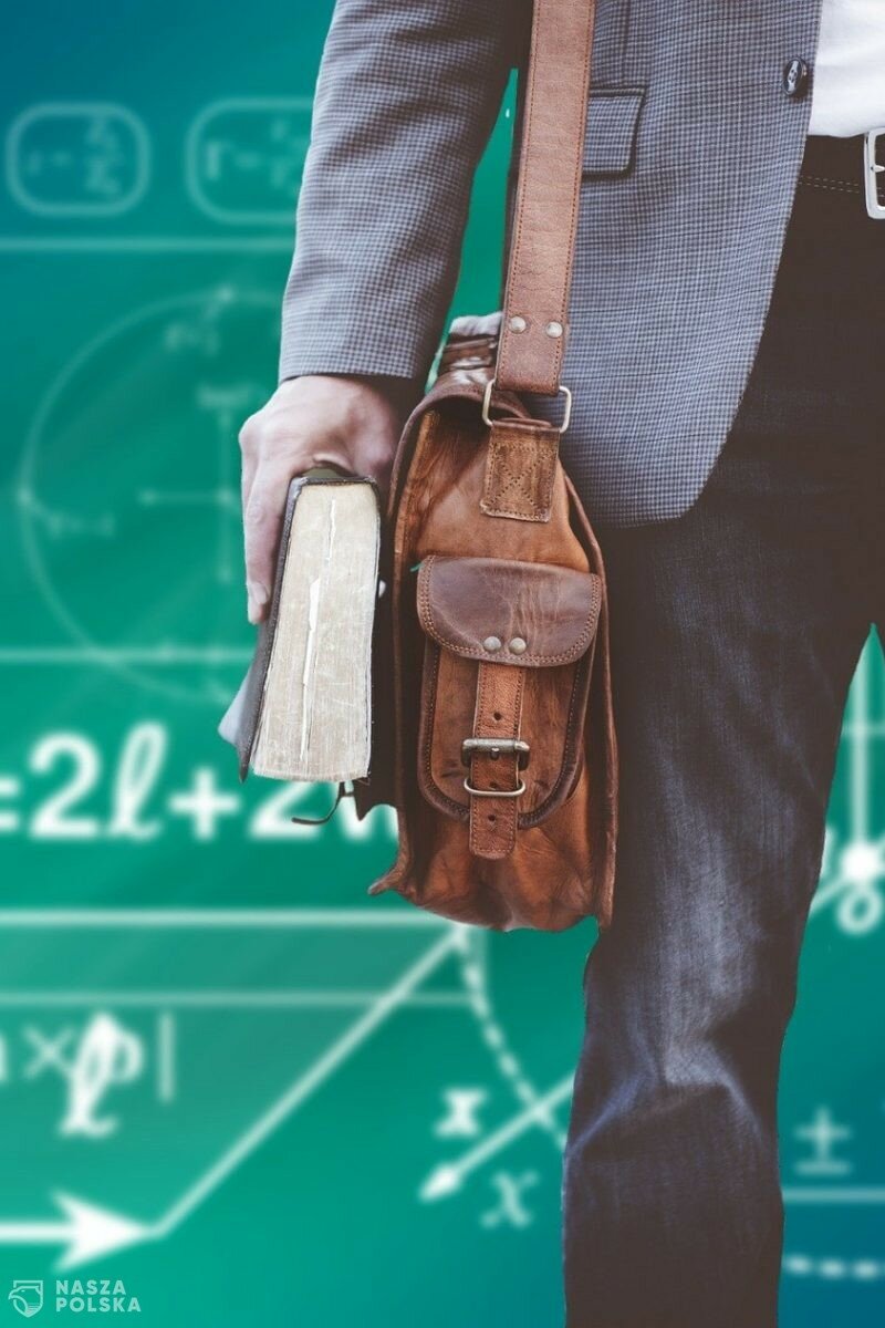 NIK sprawdziła, skąd się w szkole biorą podręczniki