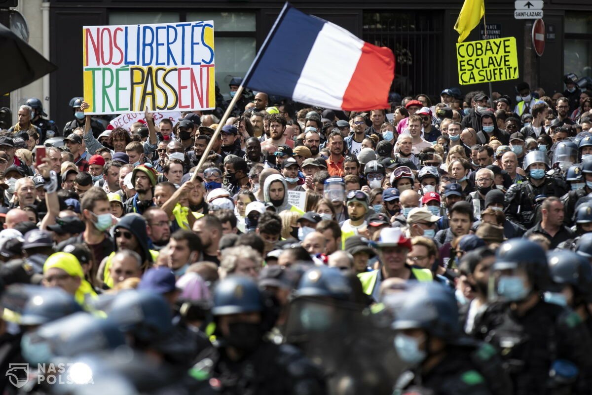 Francja/ Protesty przeciwko paszportom covidowym