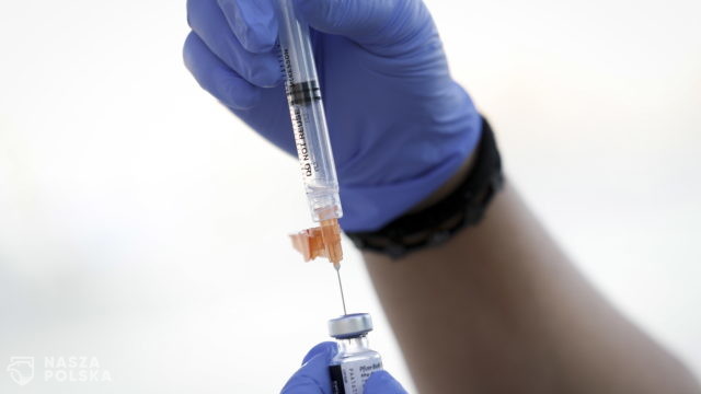 EMA: wstępne badania potwierdzają skuteczność szczepionek przeciwko wariantowi Omikron