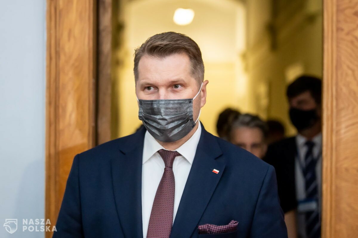 Czarnek: Tępa argumentacja proszczepionkowa jest gorsza niż absurdy antyszczepionkowców