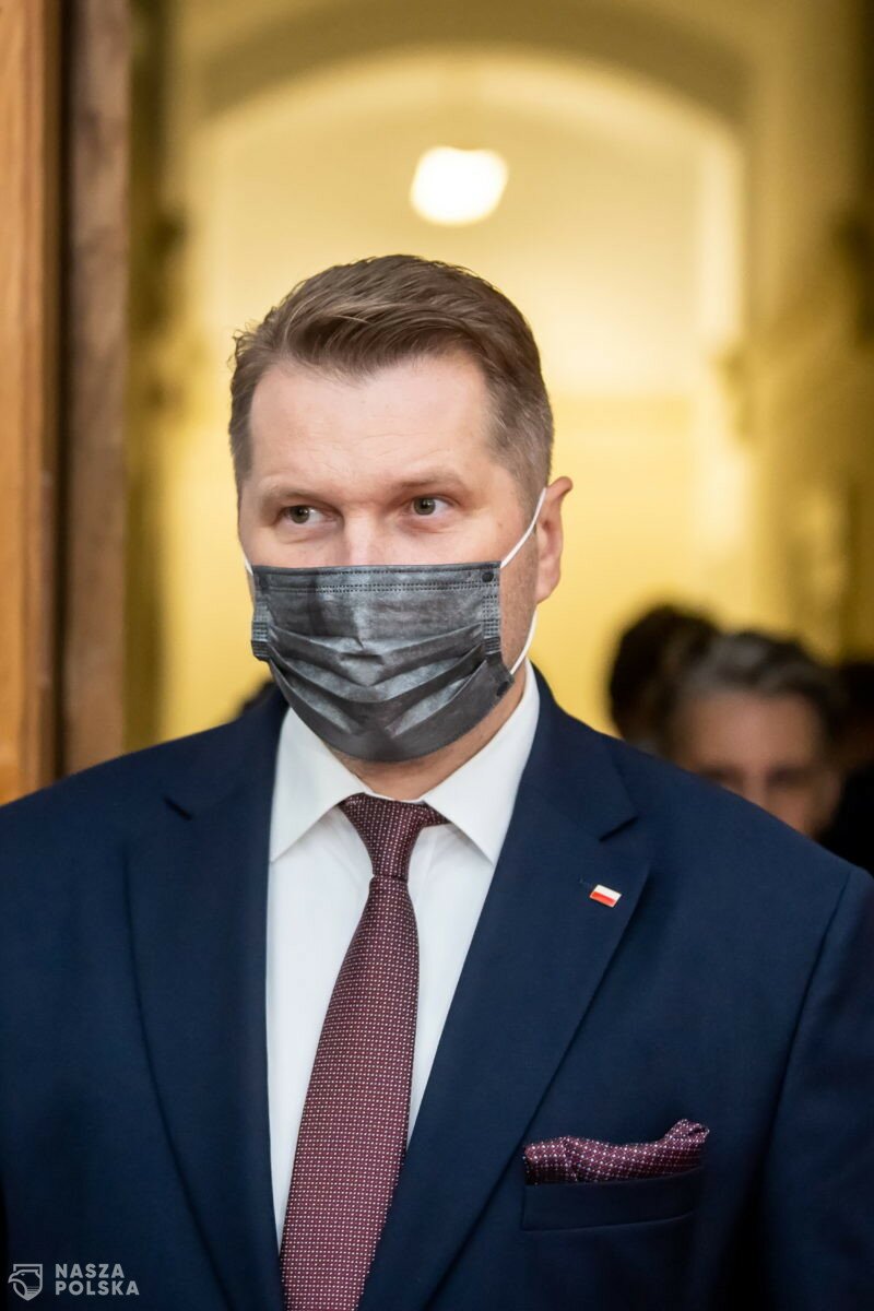 Czarnek: na horyzoncie nie widać żadnych przeszkód uniemożliwiających naukę stacjonarną w szkołach