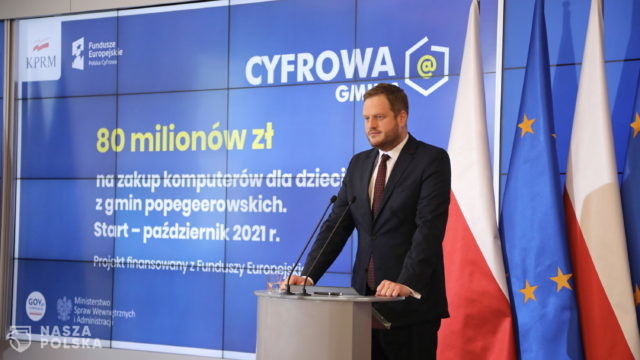 Rząd zapewni dzieciom z rodzin byłych pracowników PGR komputery i dostęp do internetu