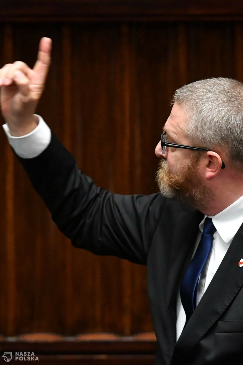 [FILM] Braun: konstytucjonaliści twierdzą, że przymus zamaskowania posłów jest nielegalny