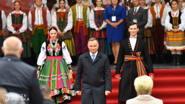 Prezydent na dożynkach: wieś jest w coraz lepszej sytuacji, ale wsparcie wciąż potrzebne